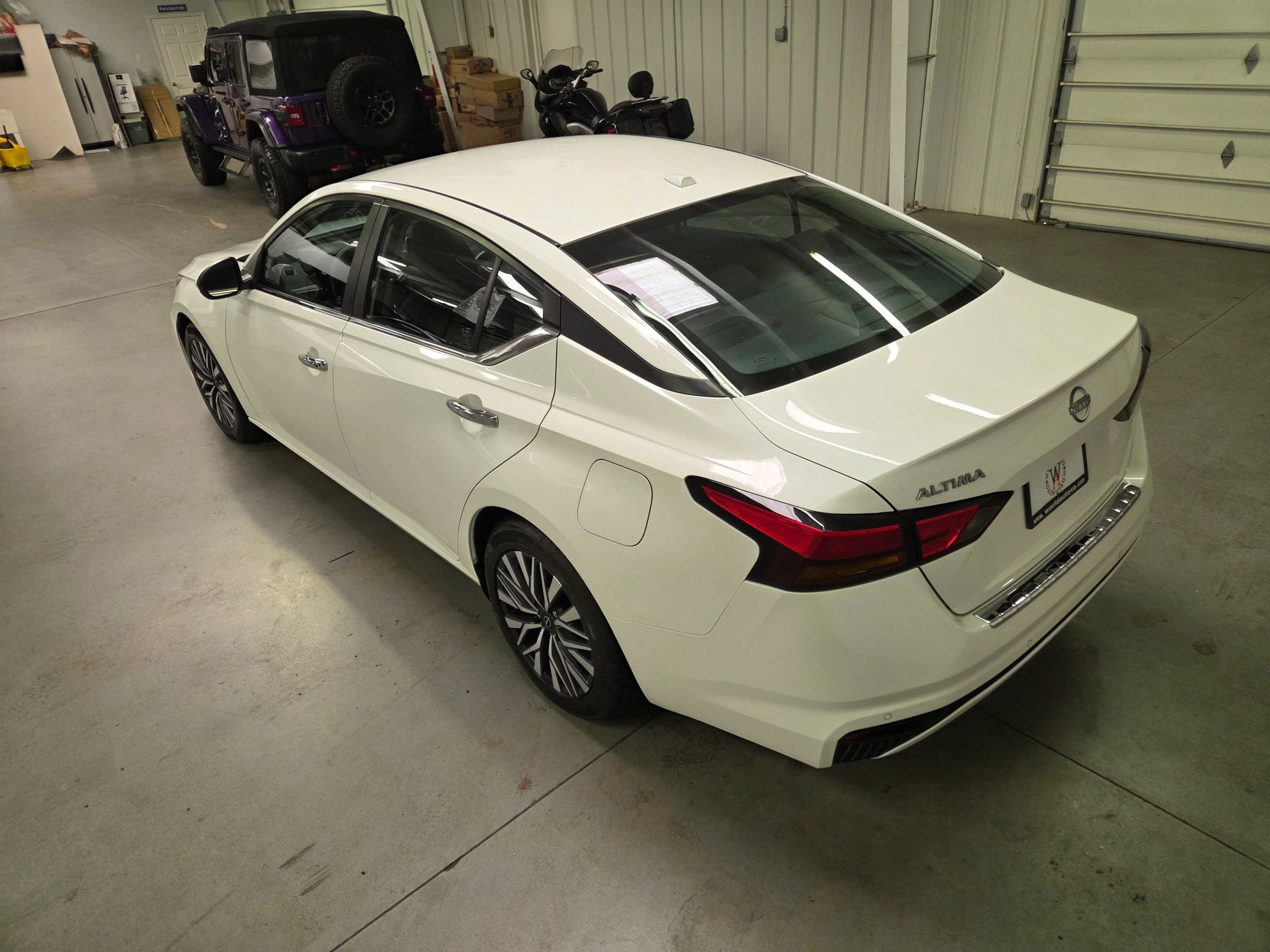 Used 2023 Nissan Altima 2.5 SV FWD image 5