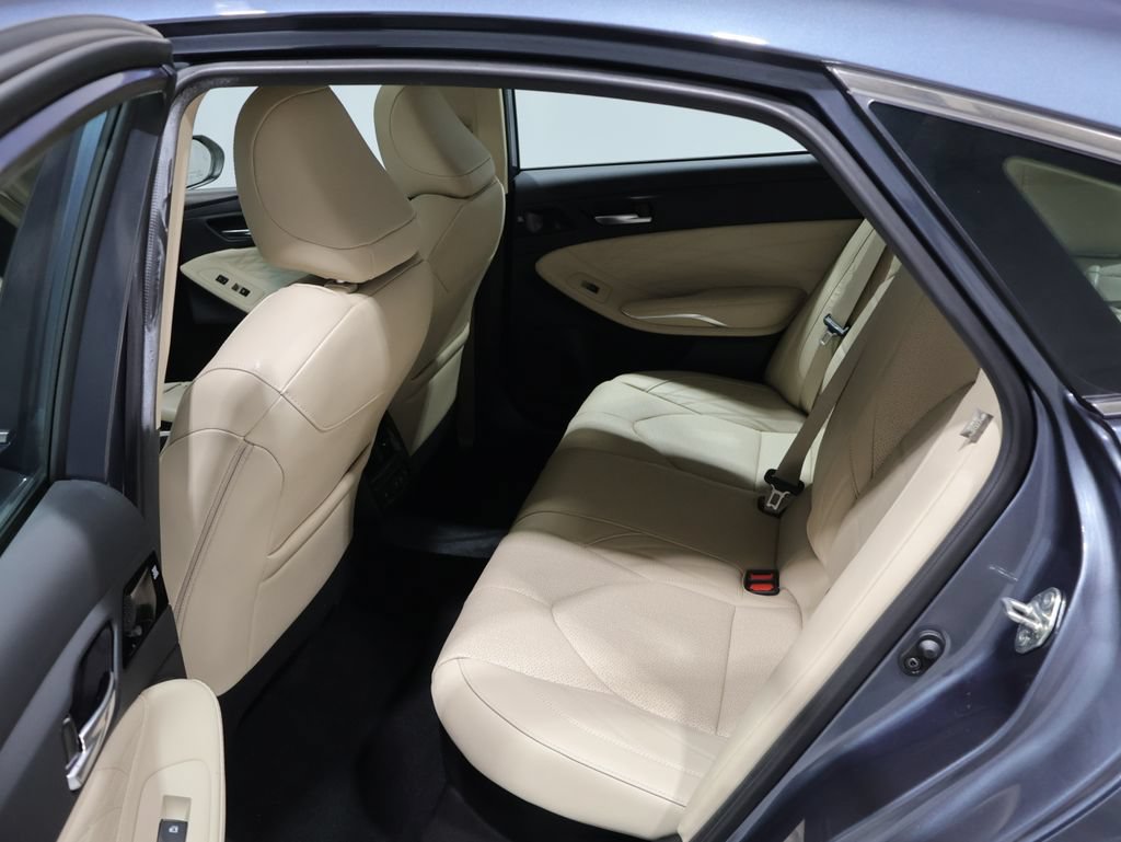 Used 2020 Toyota Avalon Limited w/ All Weather Liner Package FWD image 18