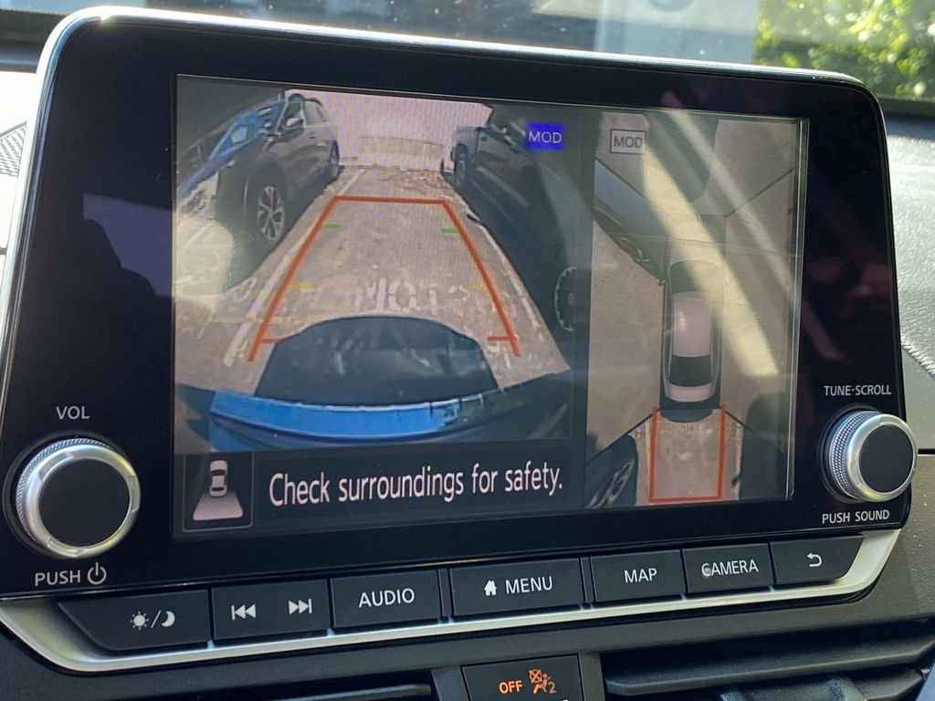 Used 2021 Nissan Altima 2.5 Platinum AWD/4WD image 17