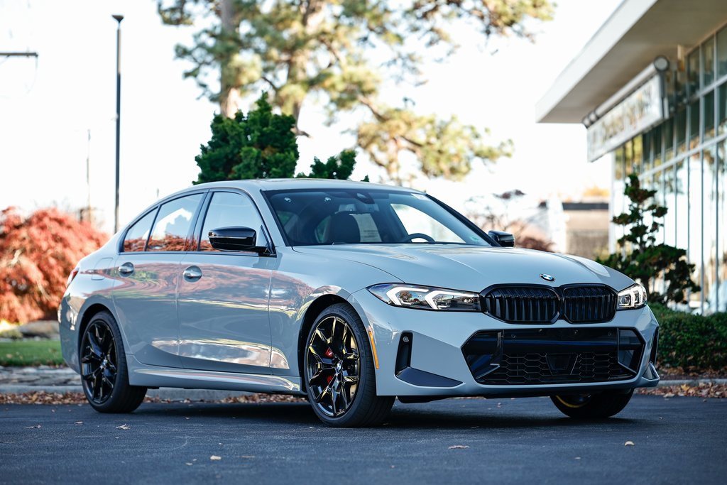 New 2026 BMW 330i Sedan w/ M Sport Package