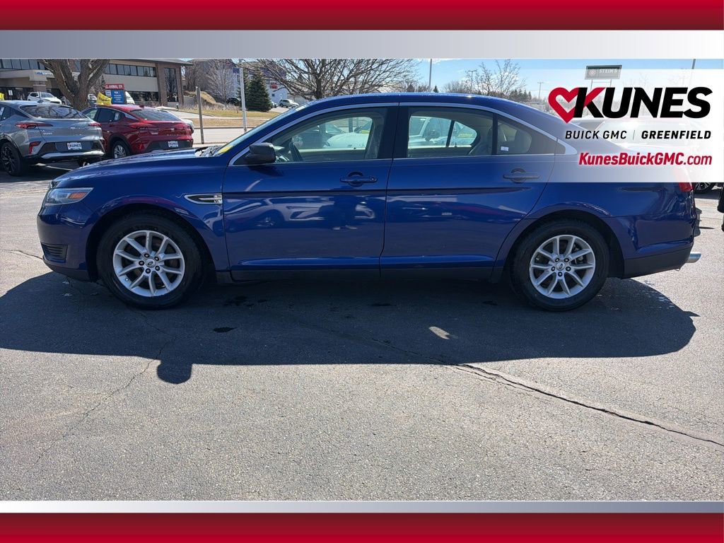 Used 2013 Ford Taurus SE FWD image 8
