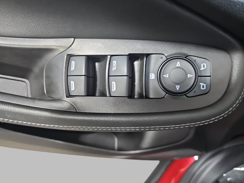 Certified 2025 Buick Encore GX Preferred FWD image 32