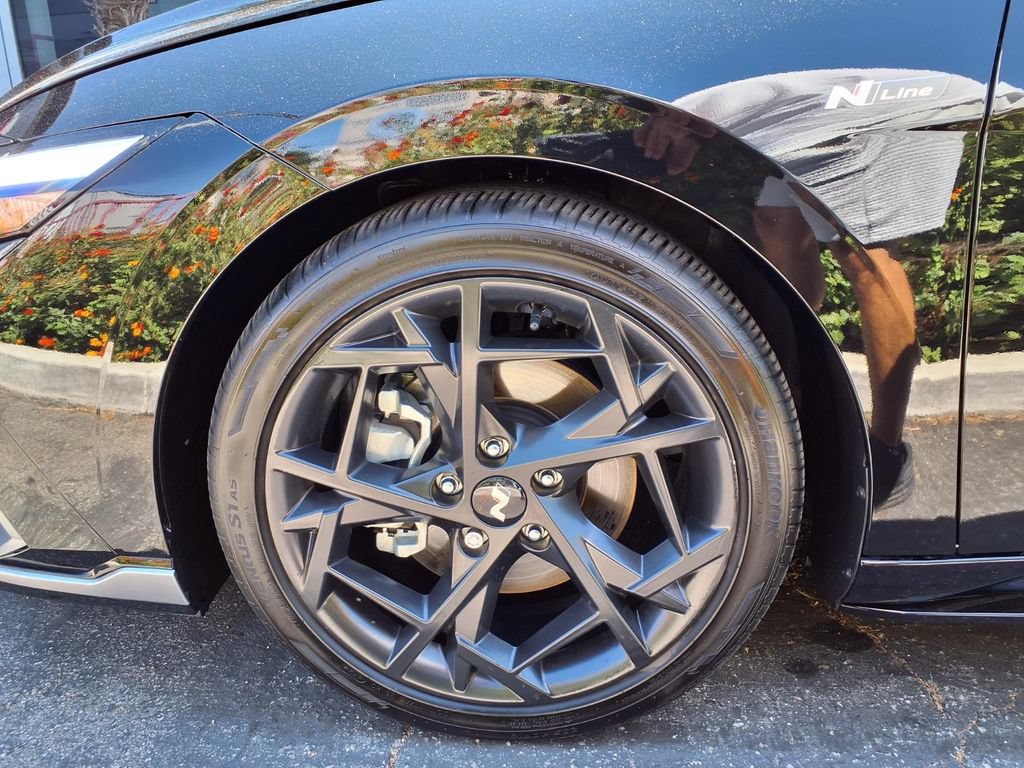 Certified 2025 Hyundai Elantra N Line FWD image 7