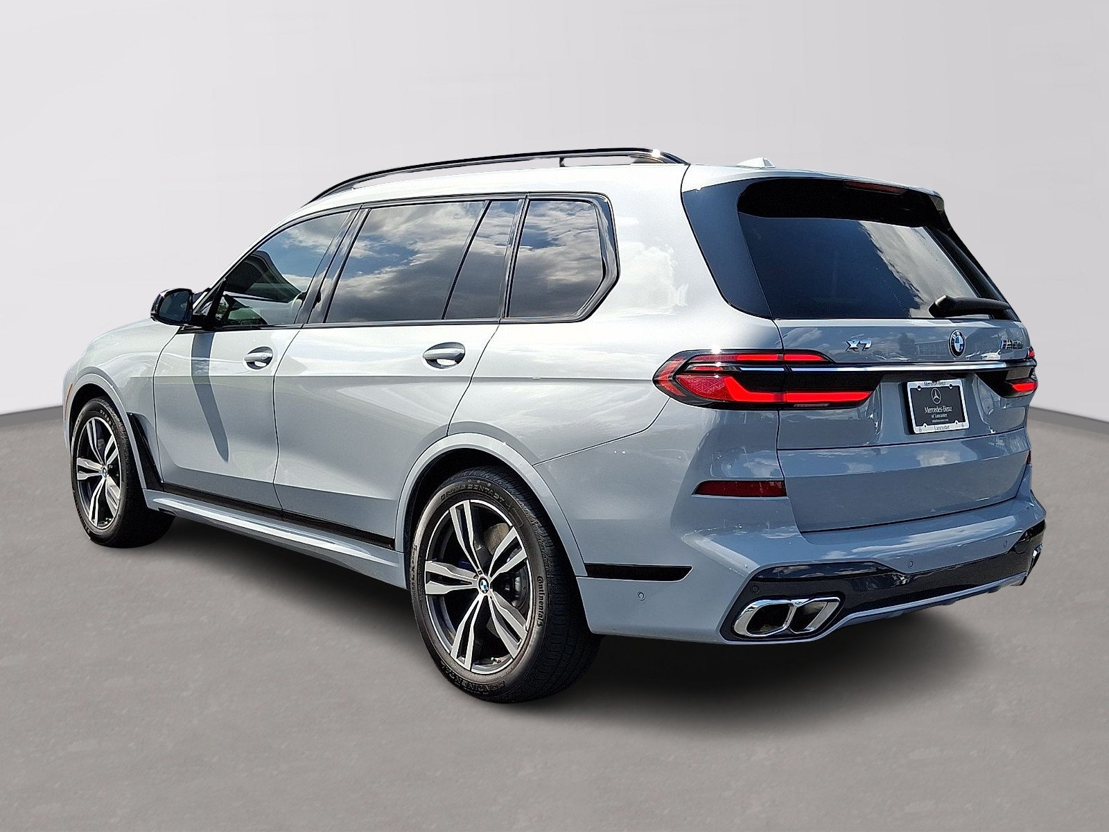 Used 2025 BMW X7 M60i AWD/4WD image 6