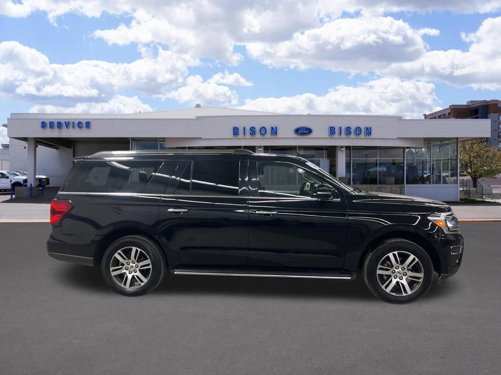 Used 2023 Ford Expedition Max Limited image 2
