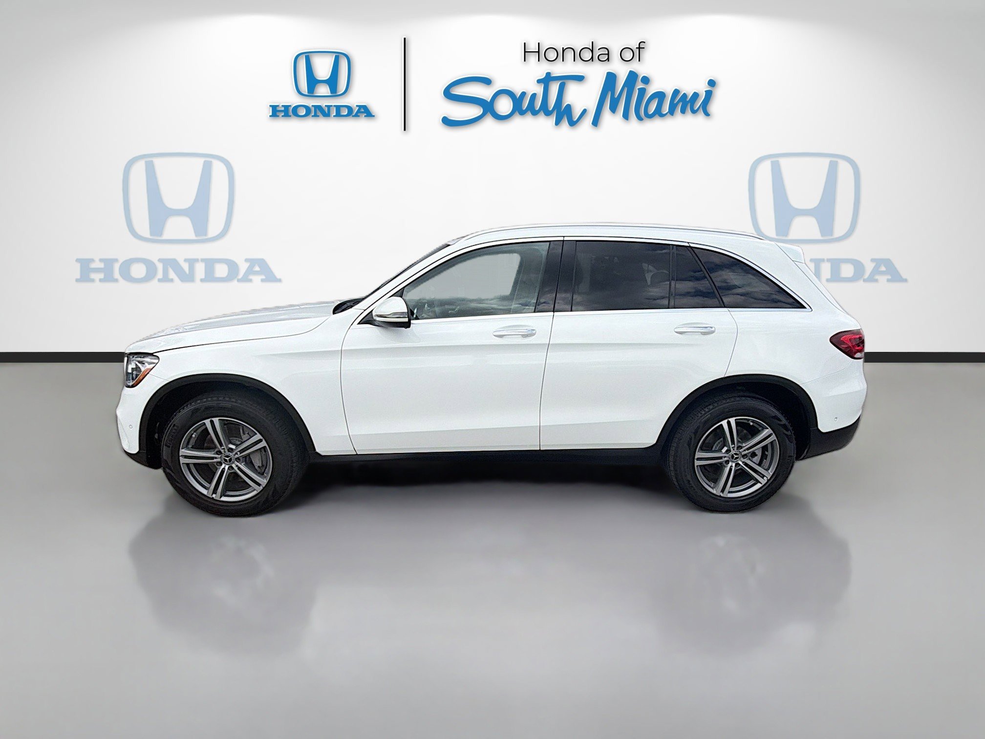 Used 2021 Mercedes-Benz GLC 300 image 4