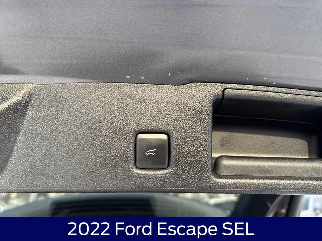 Used 2022 Ford Escape SEL w/ Technology Package image 17