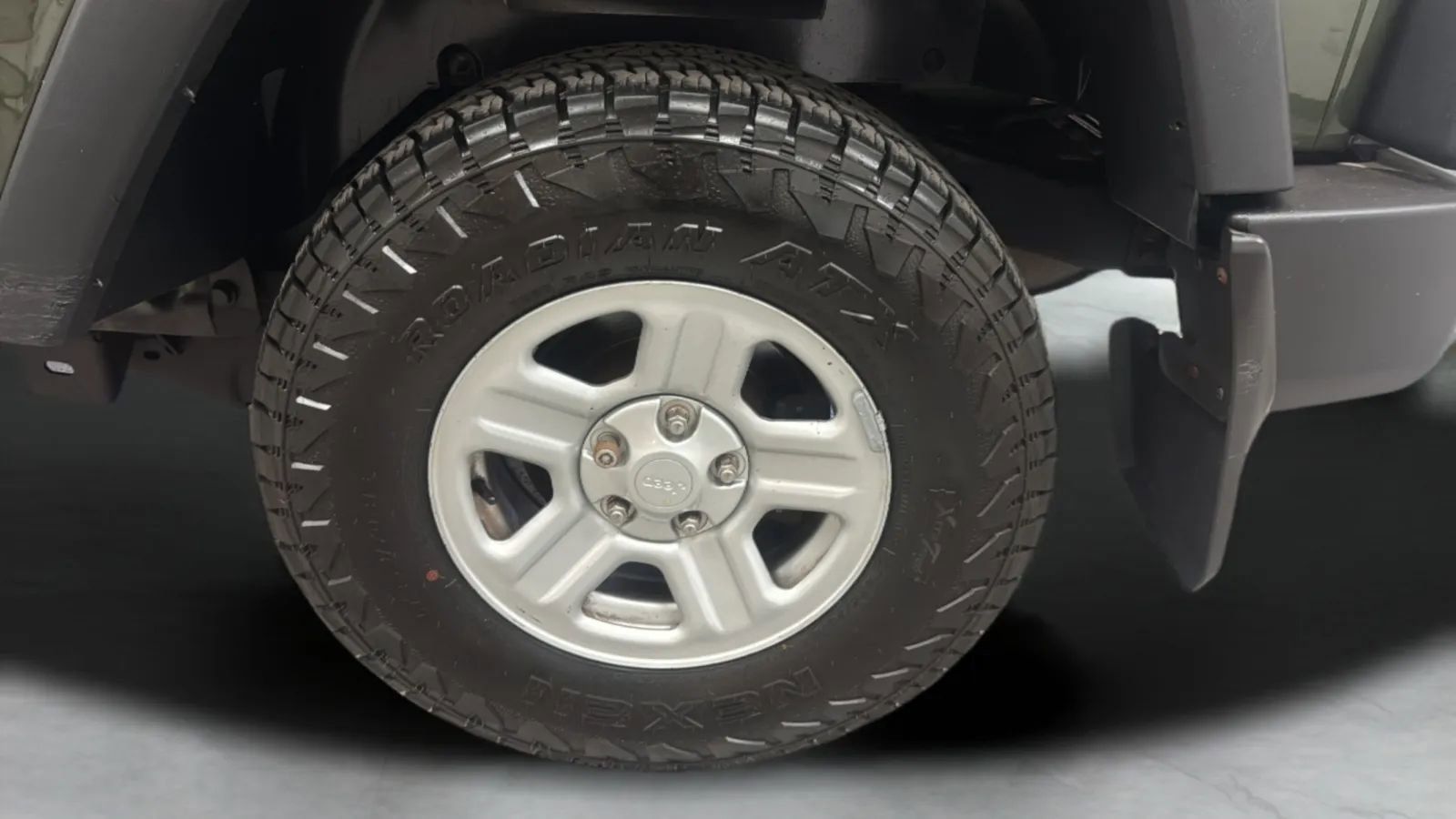 Used 2009 Jeep Wrangler X AWD/4WD image 31