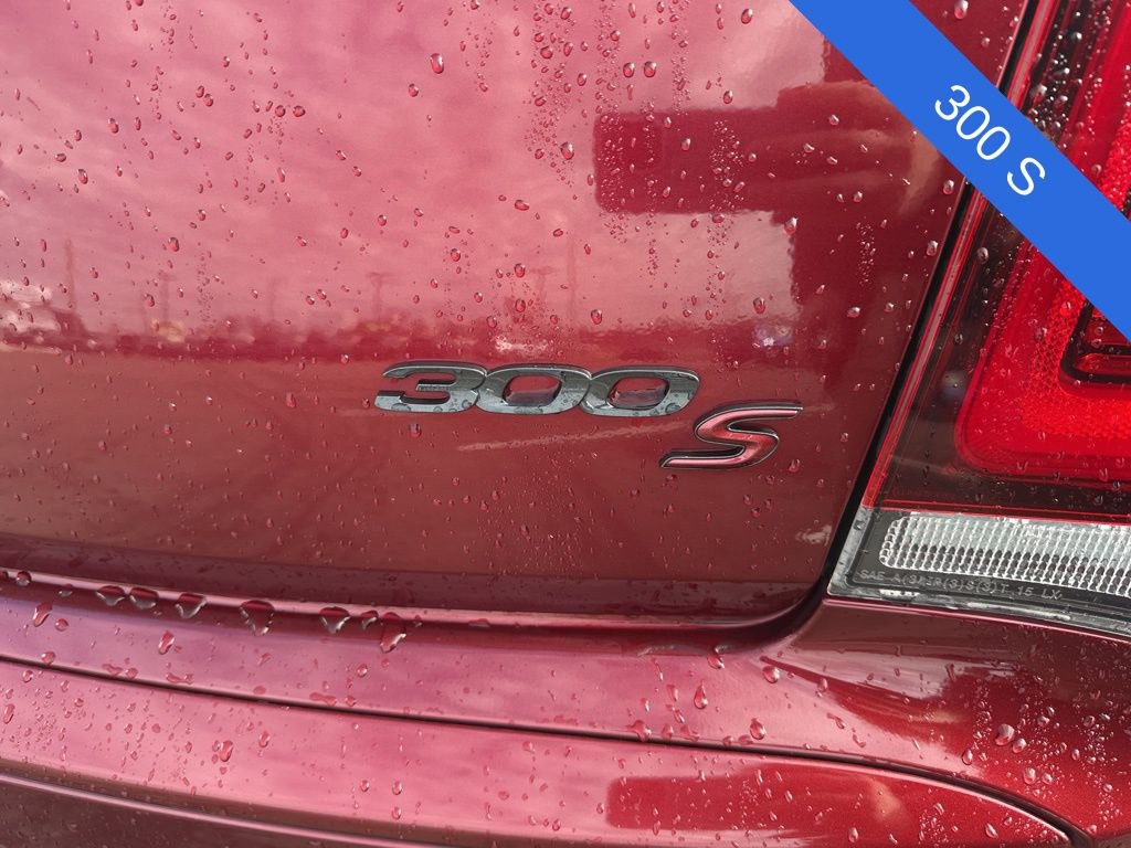 Used 2021 Chrysler 300 S image 28
