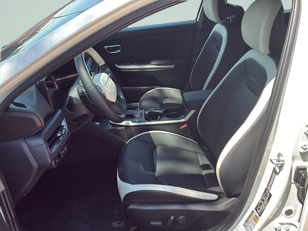 New 2026 Kia K4 GT-Line w/ GT-Line Premium Package FWD image 22
