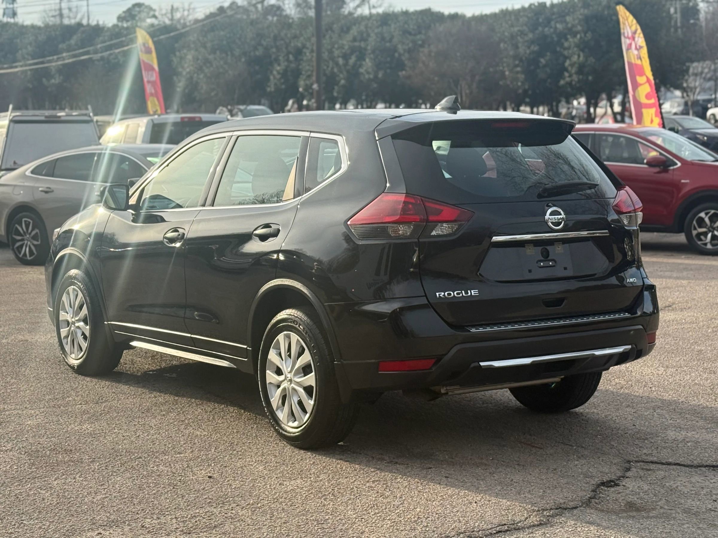 Used 2020 Nissan Rogue S image 7