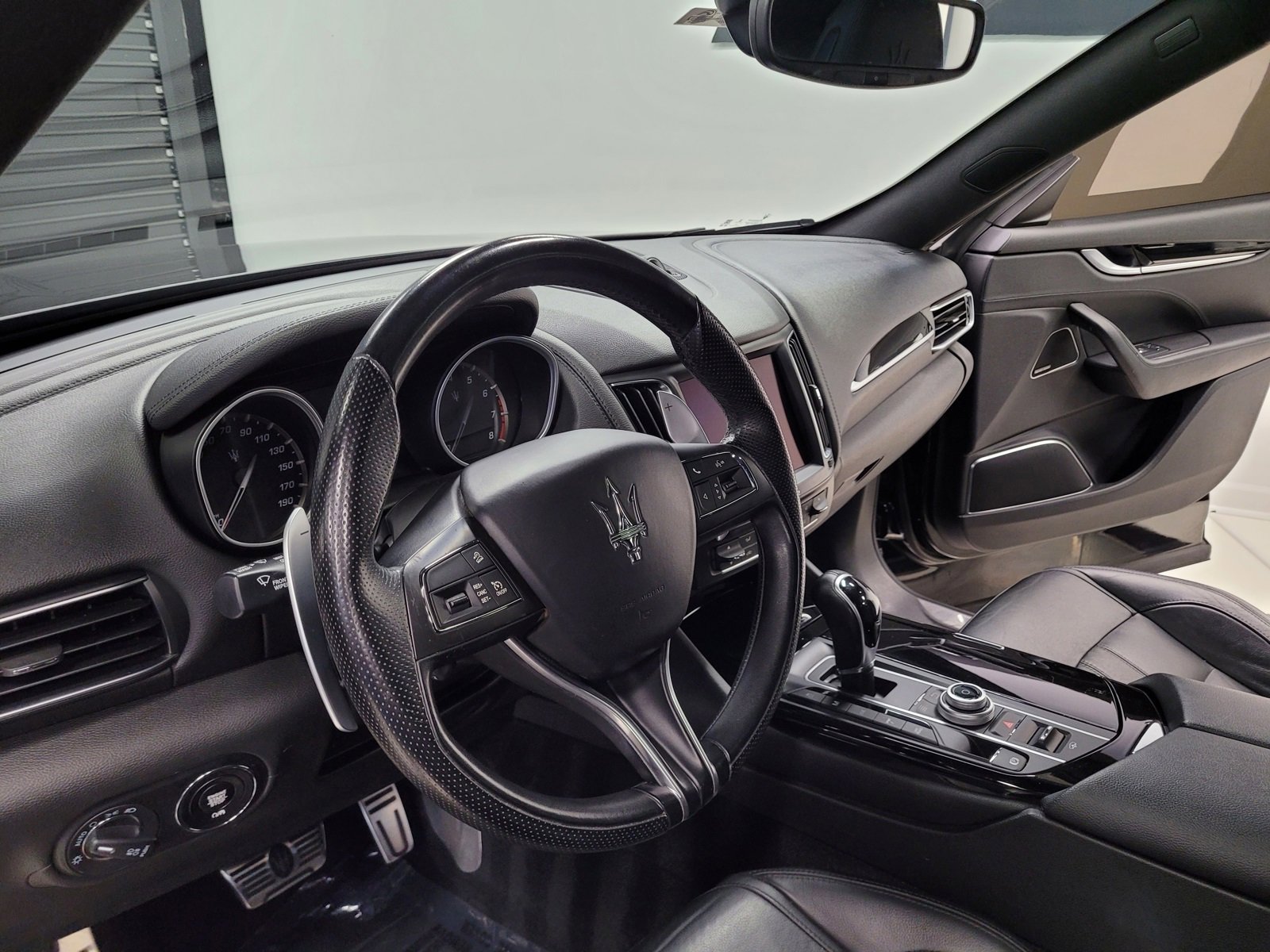 Used 2018 Maserati Levante GranSport image 22