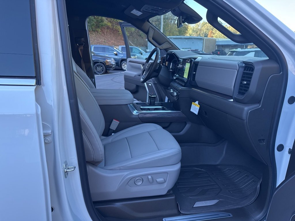 New 2026 GMC Sierra 1500 SLT w/ SLT Premium Plus Package image 13
