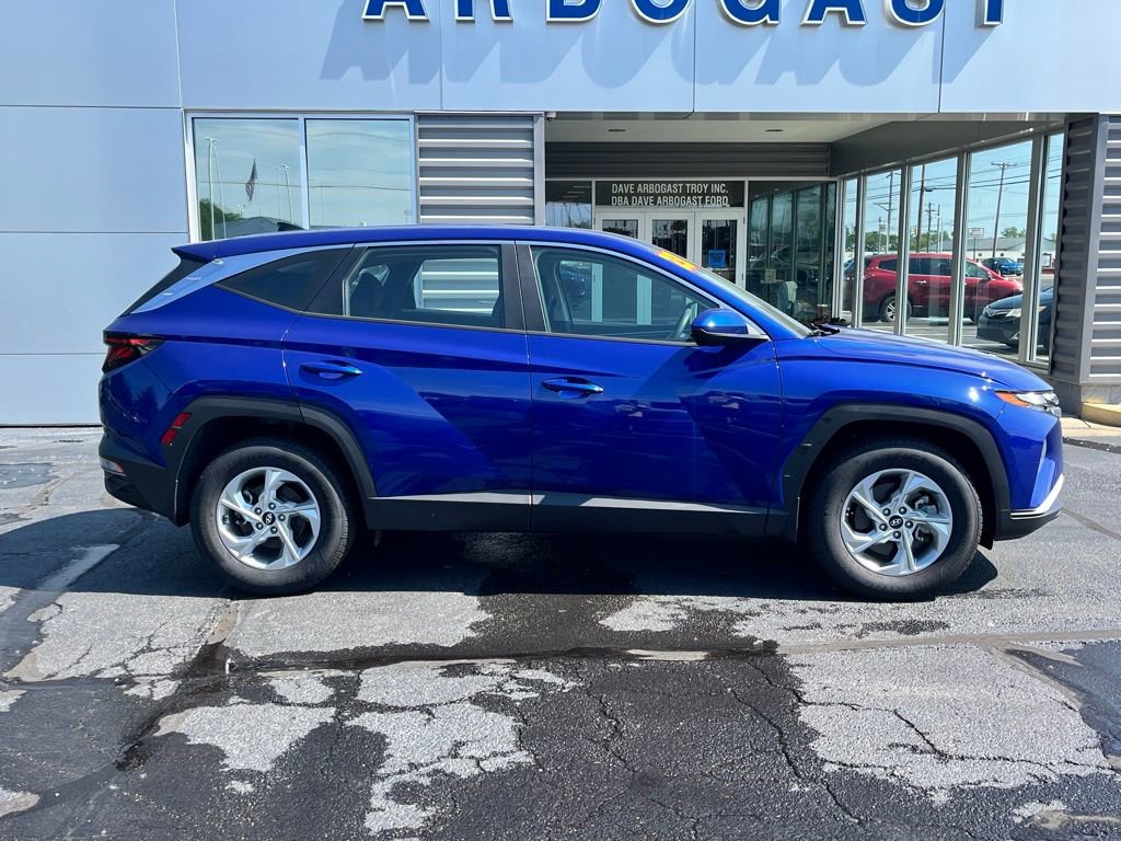 Used 2023 Hyundai Tucson SE AWD/4WD image 2