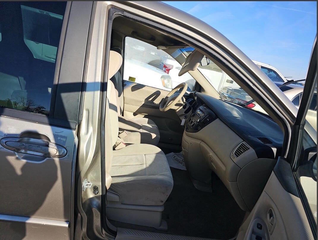 Used 2006 MAZDA MPV LX w/ LX Plus Pkg image 5