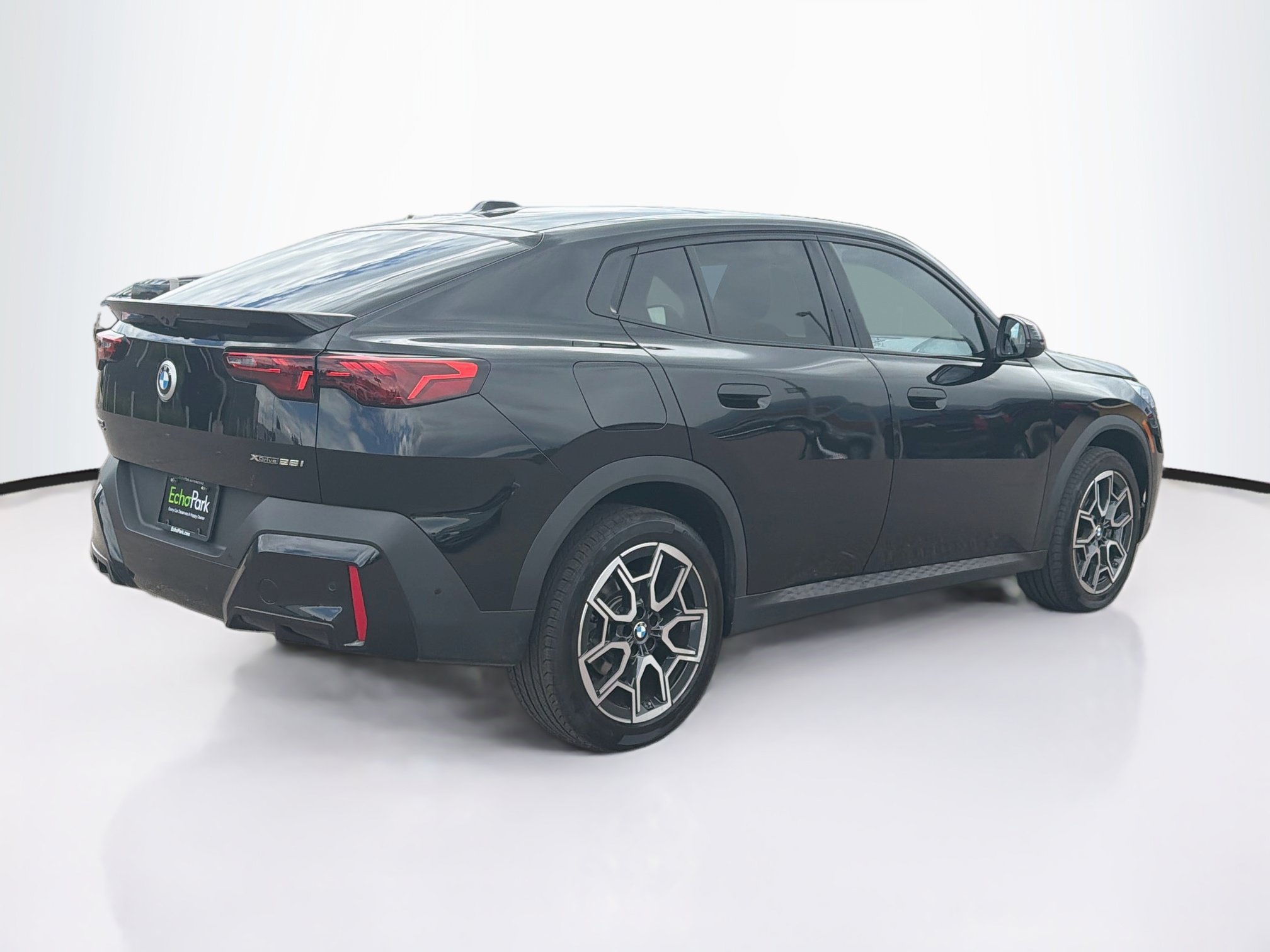 Used 2026 BMW X2 xDrive28i AWD/4WD image 9