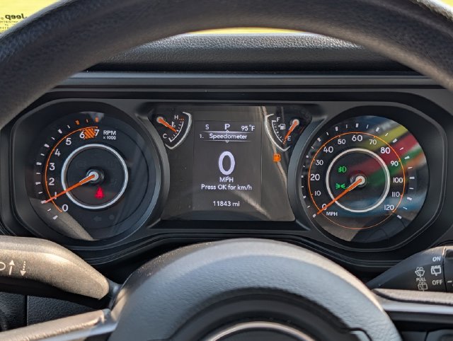 Used 2025 Jeep Wrangler Sport AWD/4WD image 24