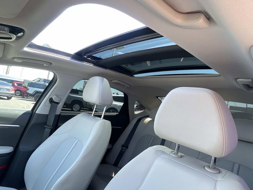 Certified 2023 Hyundai Sonata SEL w/ Convenience Package image 6