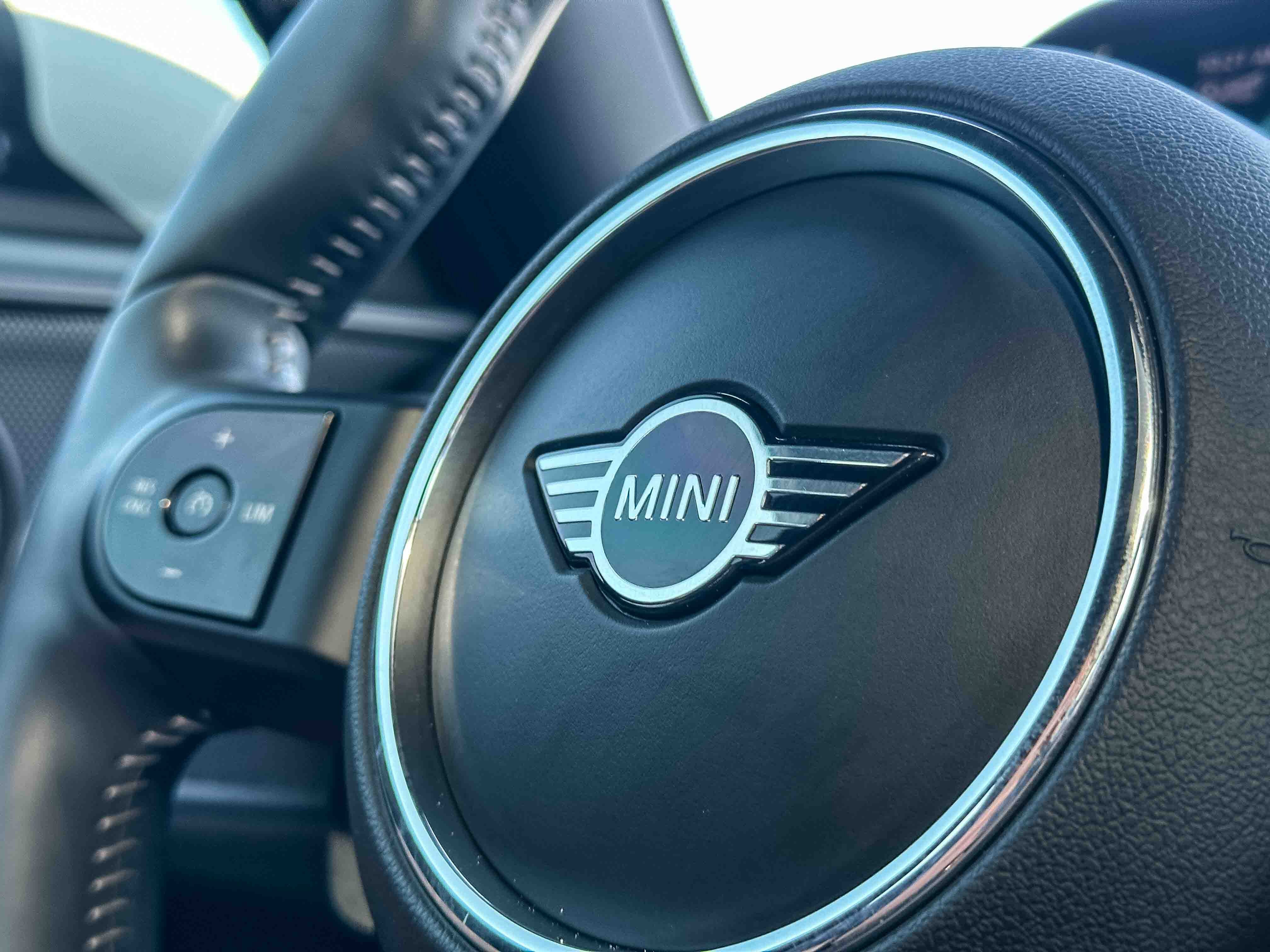 Used 2022 MINI Cooper Clubman S w/ Signature Upholstery Package FWD image 31