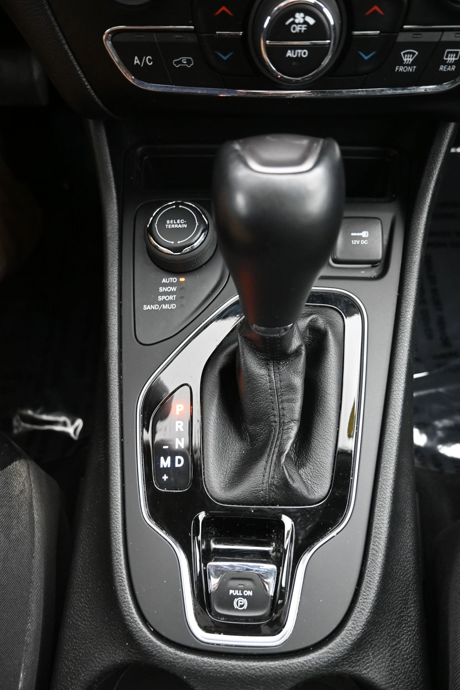 Used 2022 Jeep Cherokee Limited image 19