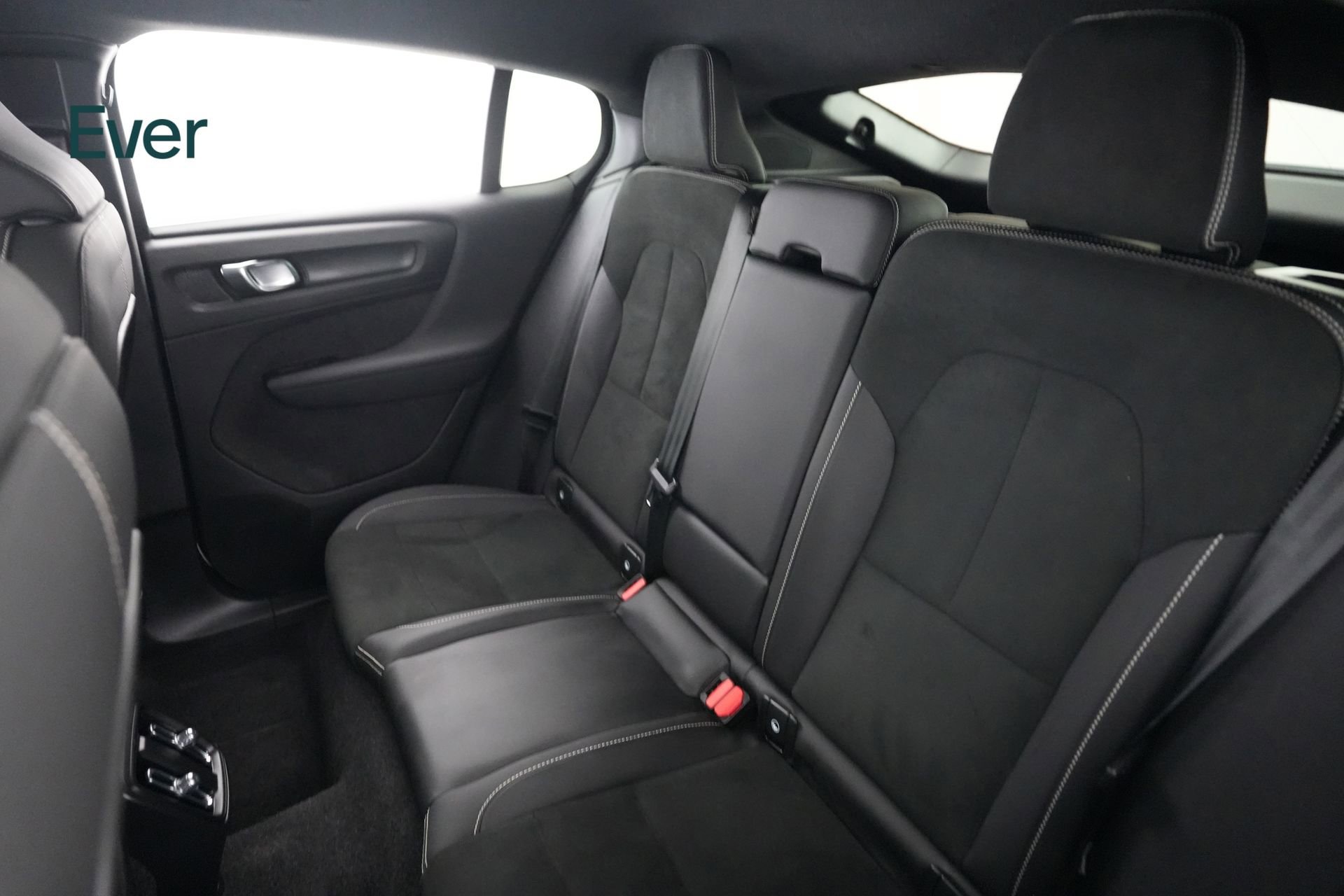 Used 2023 Volvo C40 P8 Recharge Plus image 24