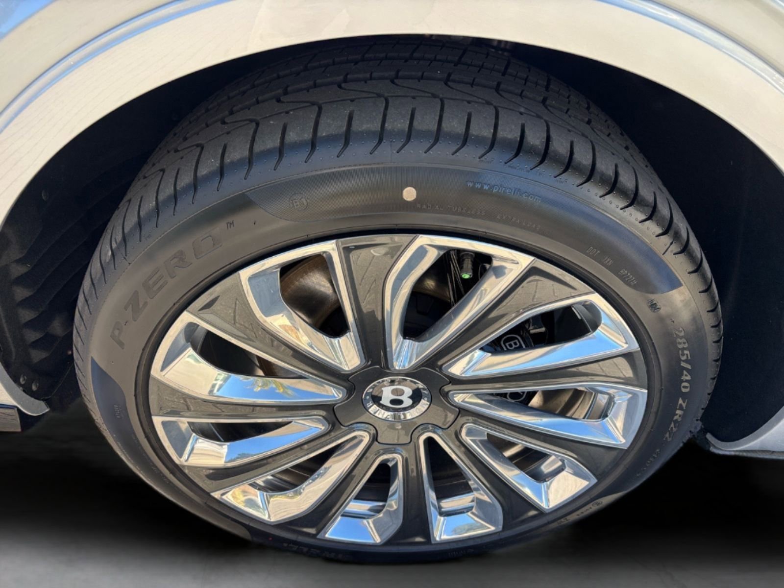 New 2025 Bentley Bentayga Extended Wheelbase image 39