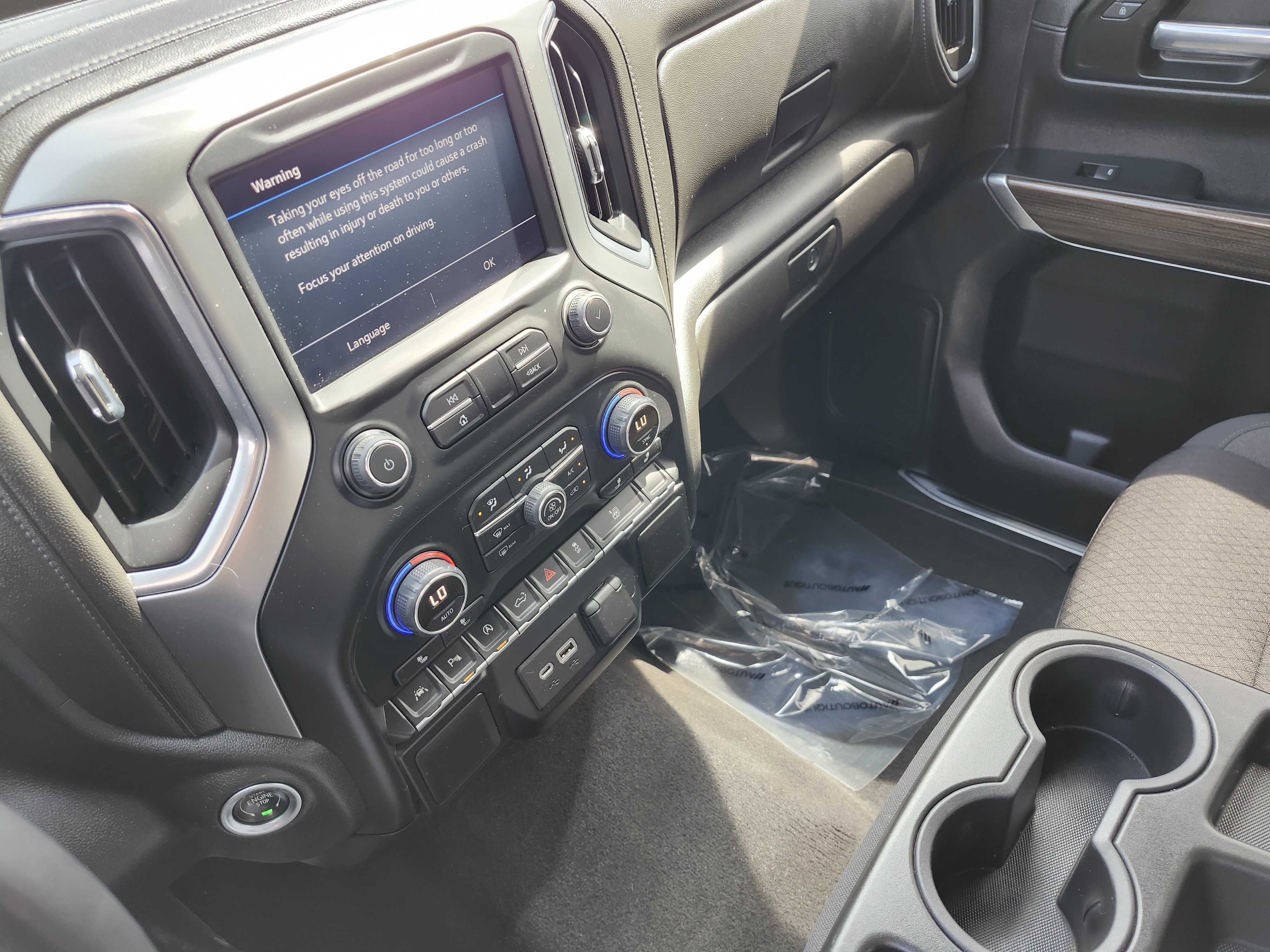 Used 2022 Chevrolet Silverado 1500 LT w/ Safety Package II AWD/4WD image 30