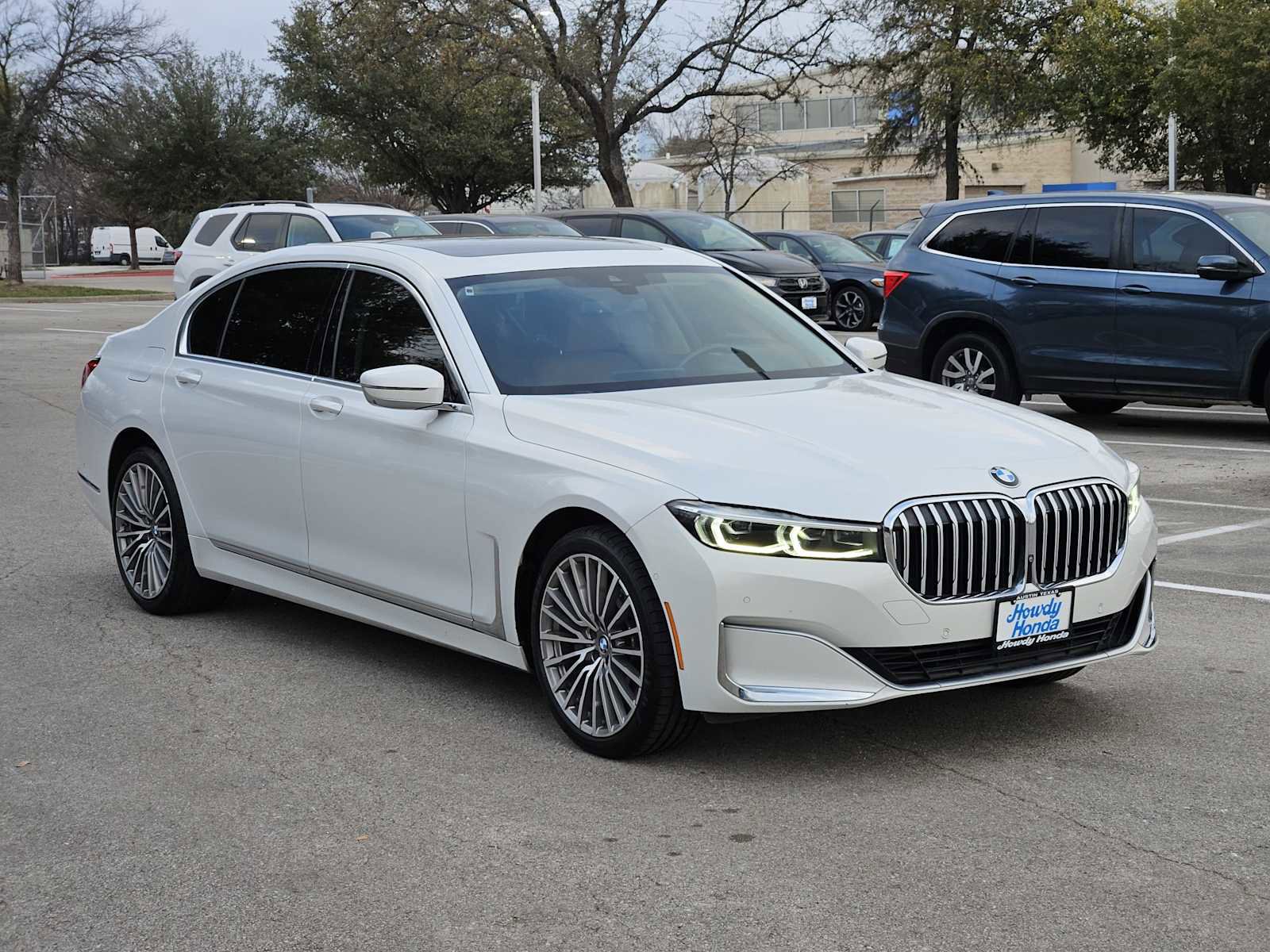 Used 2020 BMW 740i w/ Premium Package image 3