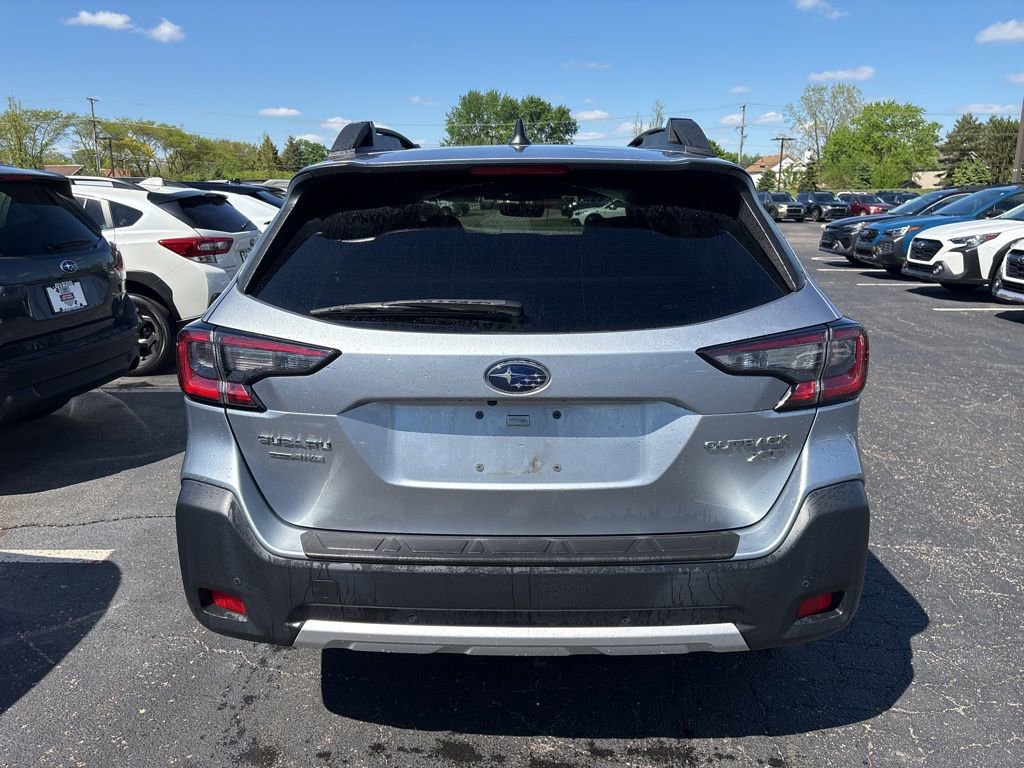Used 2023 Subaru Outback Limited XT AWD/4WD image 4
