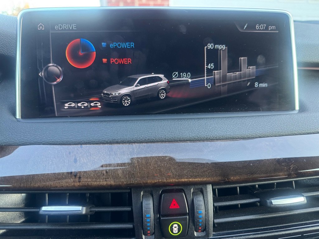 Used 2017 BMW X5 xDrive40e image 13