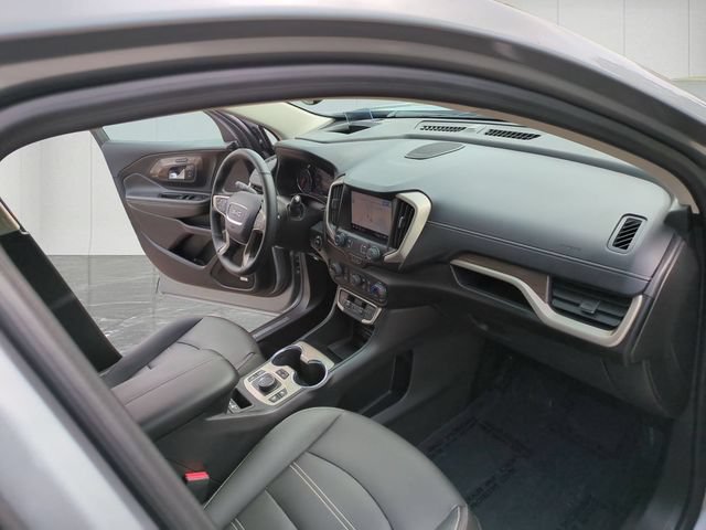 Used 2024 GMC Terrain Denali w/ Denali Premium Package AWD/4WD image 30