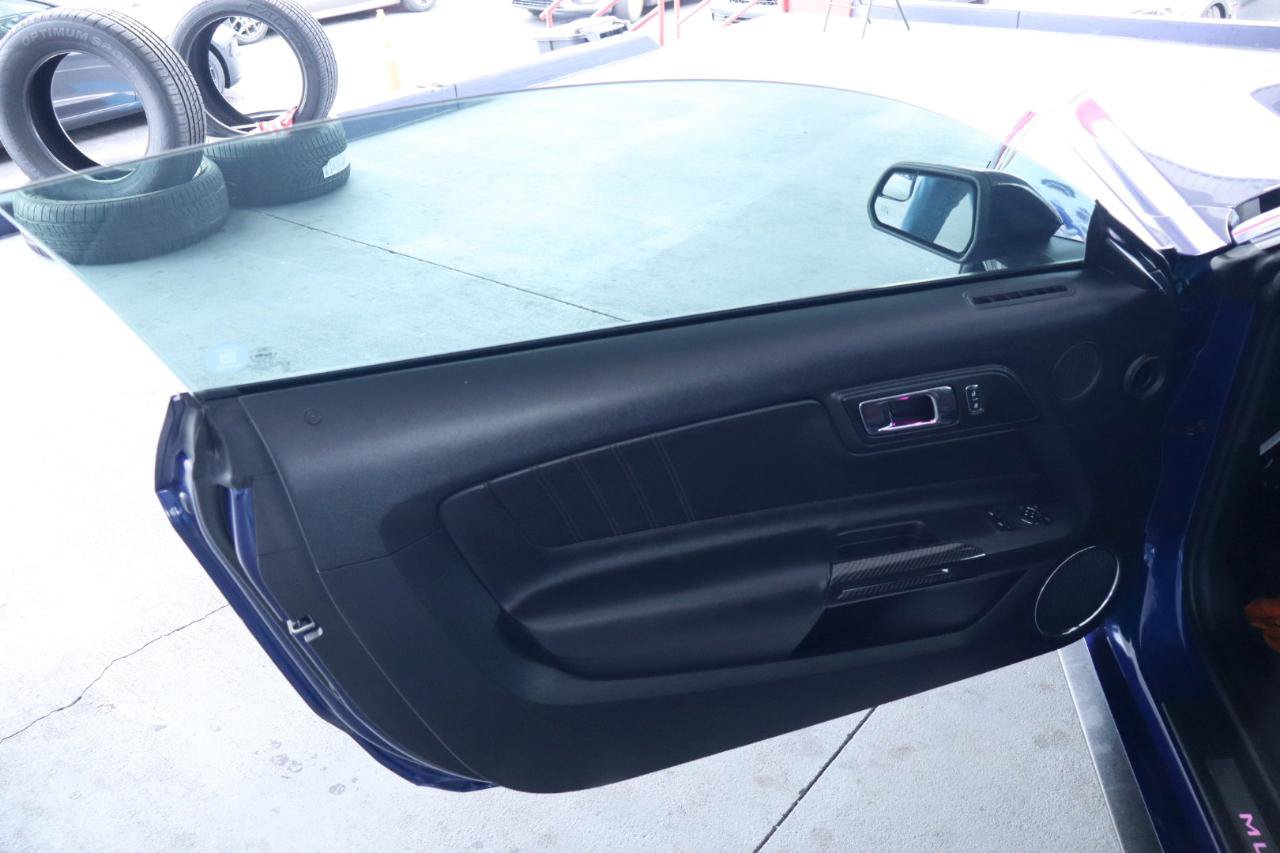 Used 2016 Ford Mustang Premium RWD image 12