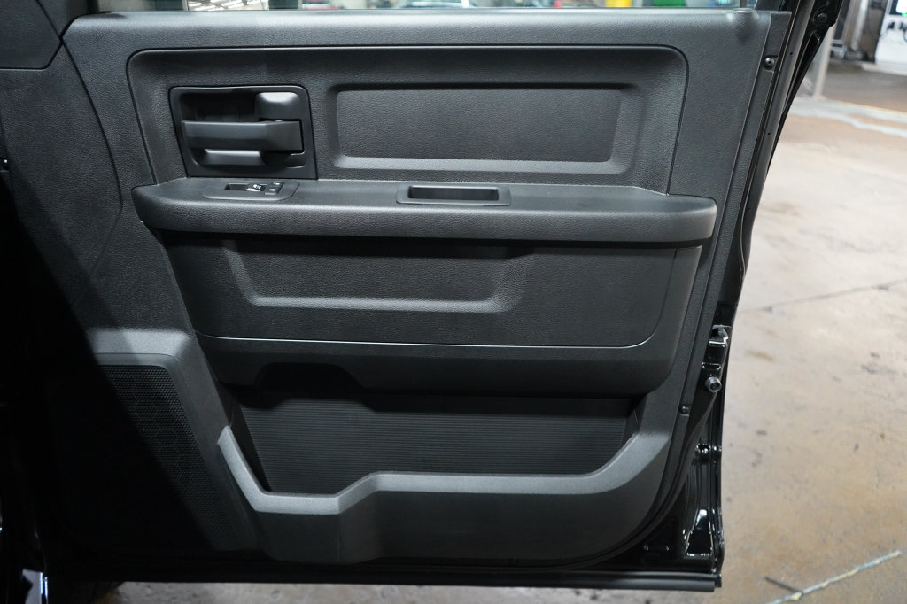 New 2027 RAM 3500 Tradesman AWD/4WD image 30
