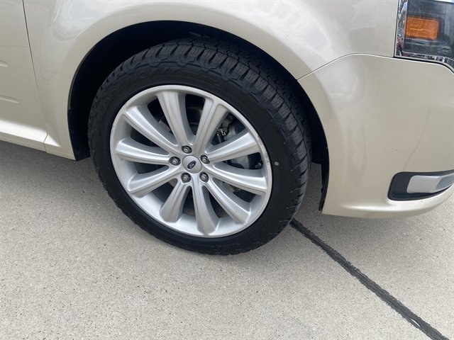 Used 2017 Ford Flex SEL w/ Equipment Group 202A AWD/4WD image 4