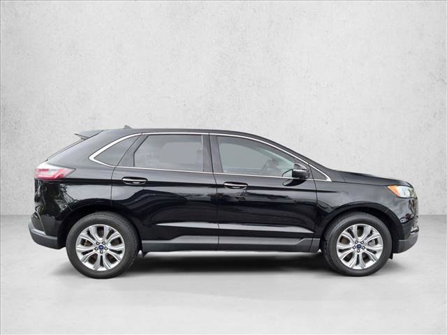 Used 2021 Ford Edge Titanium w/ Class II Trailer Tow Package AWD/4WD image 4
