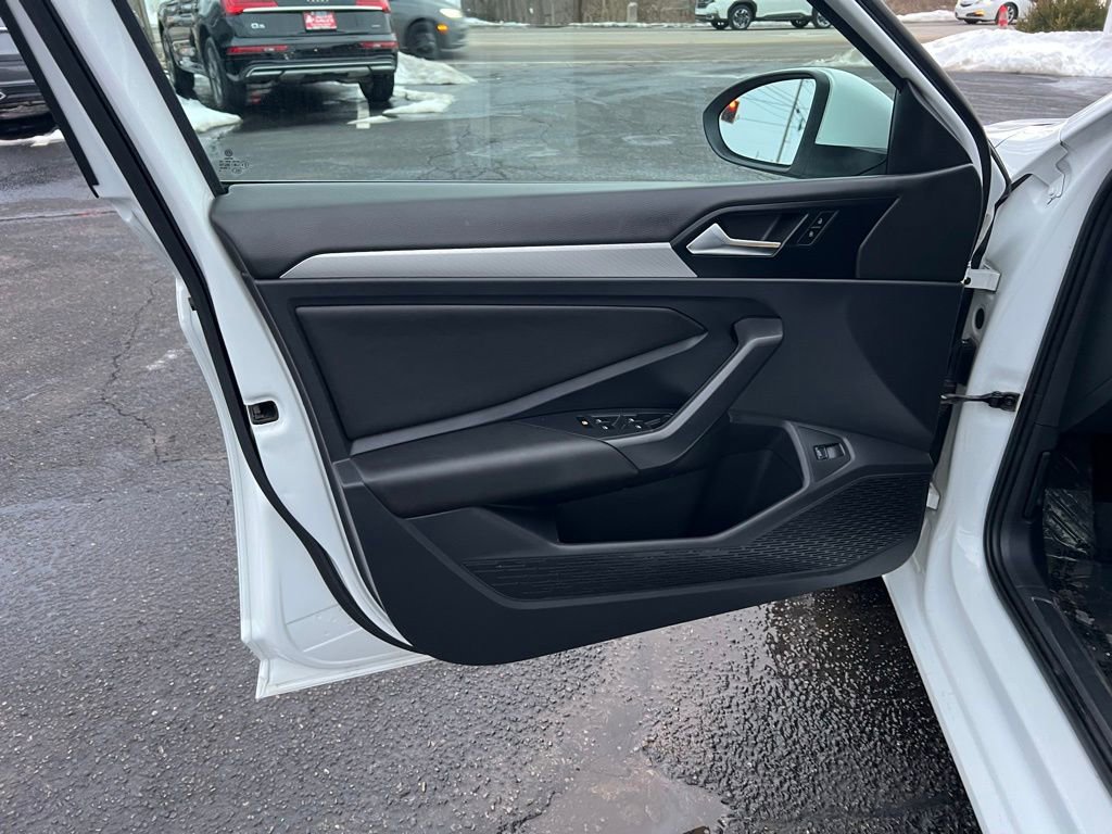 Used 2019 Volkswagen Jetta S w/ Driver Assistance Package image 11