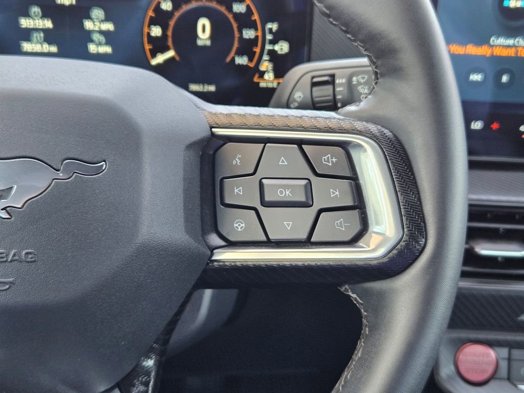 Used 2025 Ford Mustang EcoBoost image 20