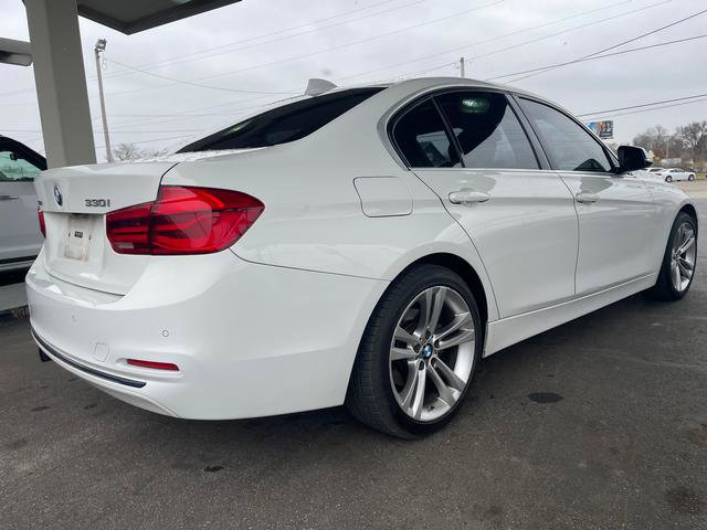Used 2017 BMW 330i xDrive Sedan image 3