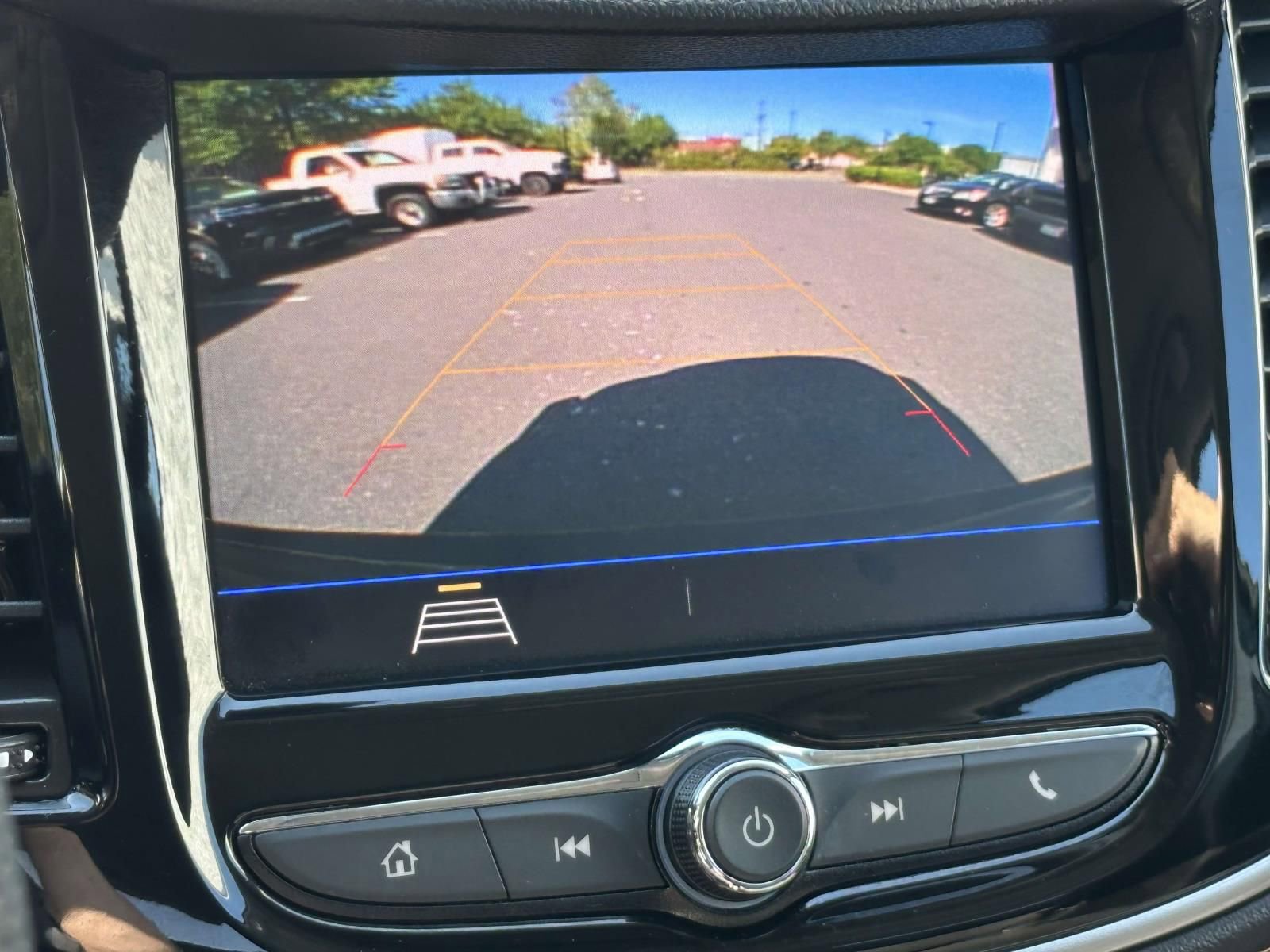 Used 2020 Chevrolet Trax LT AWD/4WD image 11