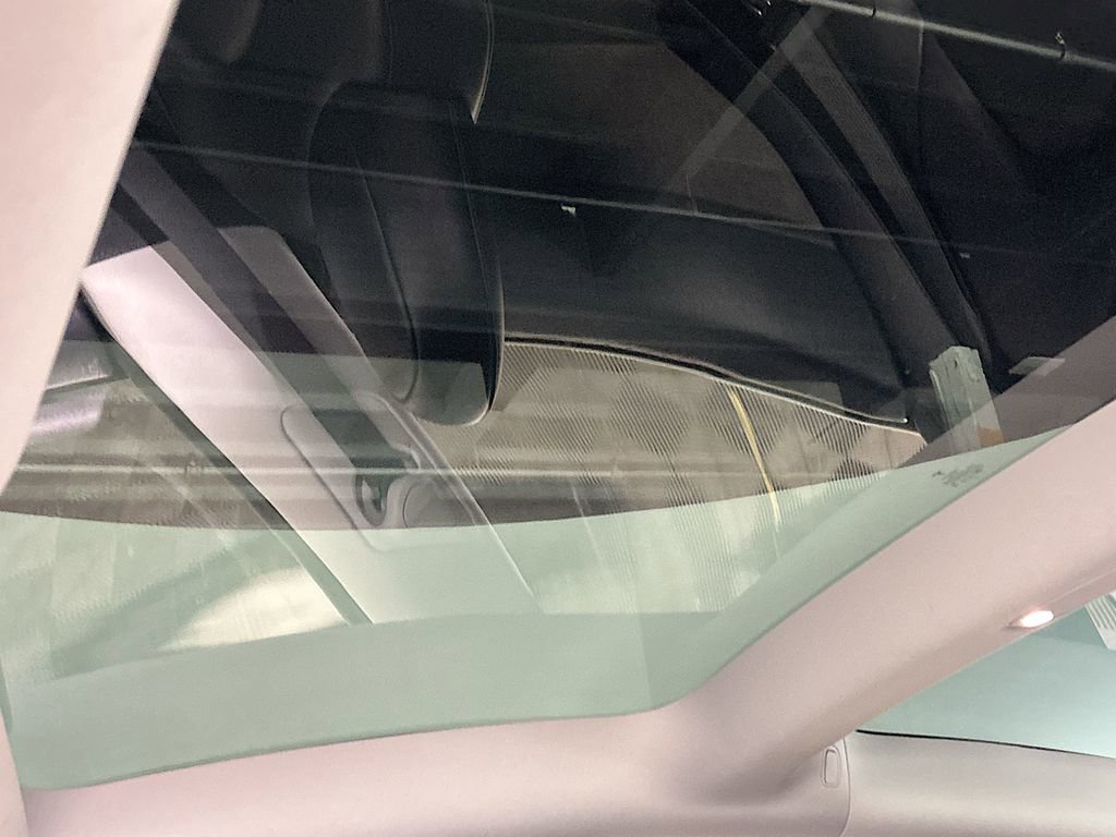 Used 2022 Tesla Model 3 Long Range AWD/4WD image 19