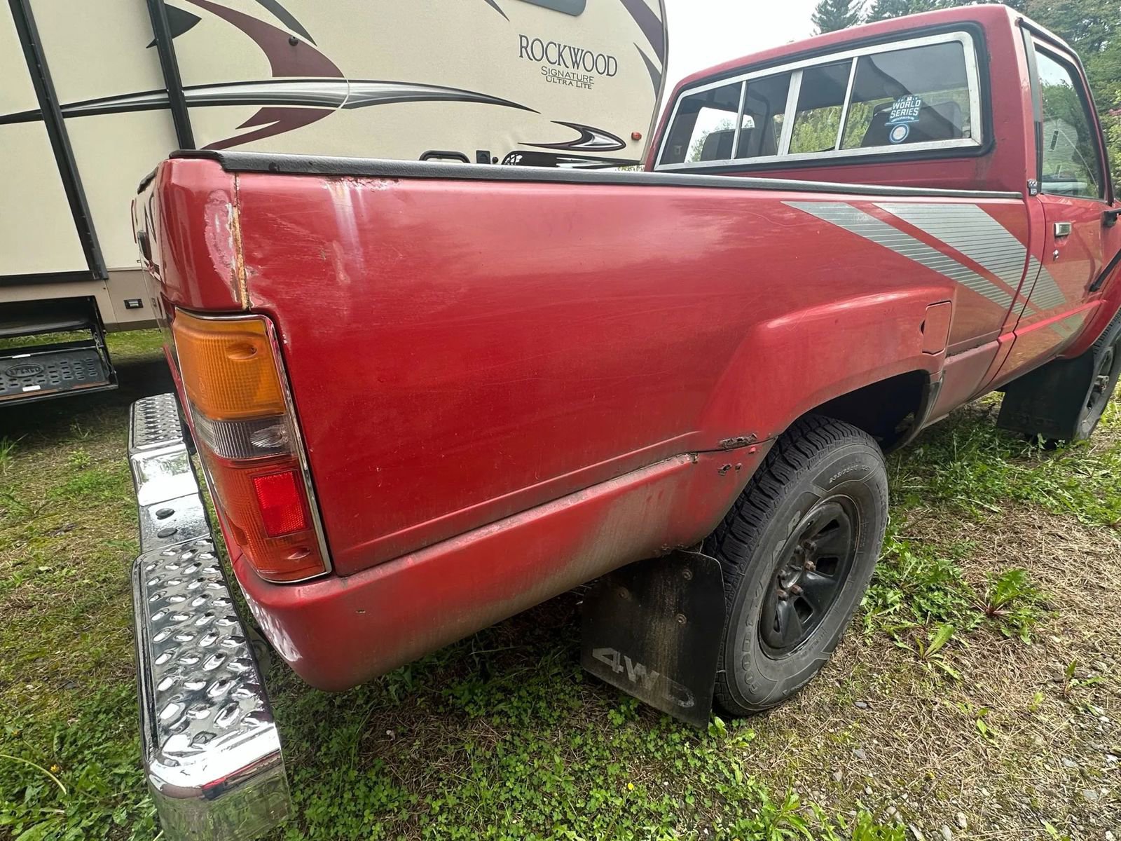Used 1988 Toyota Pickup 4x4 Regular Cab image 11