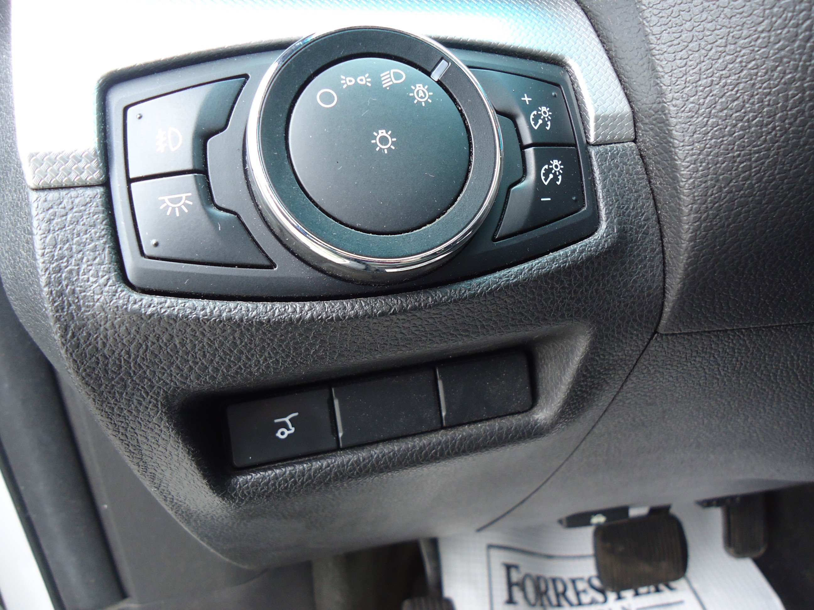 Used 2014 Ford Explorer XLT w/ Equipment Group 202A image 21