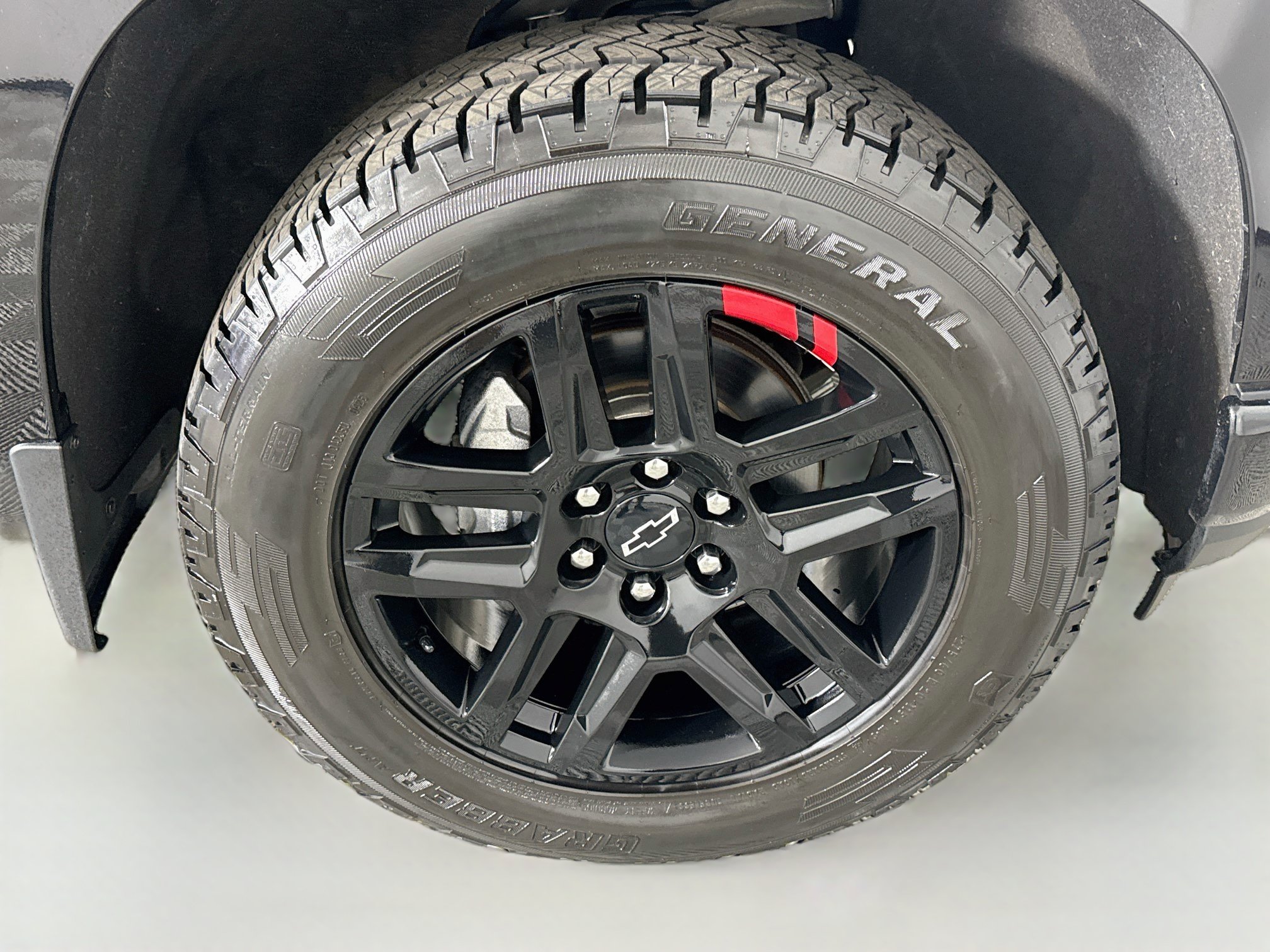 Used 2021 Chevrolet Silverado 1500 RST w/ Redline Edition AWD/4WD image 32