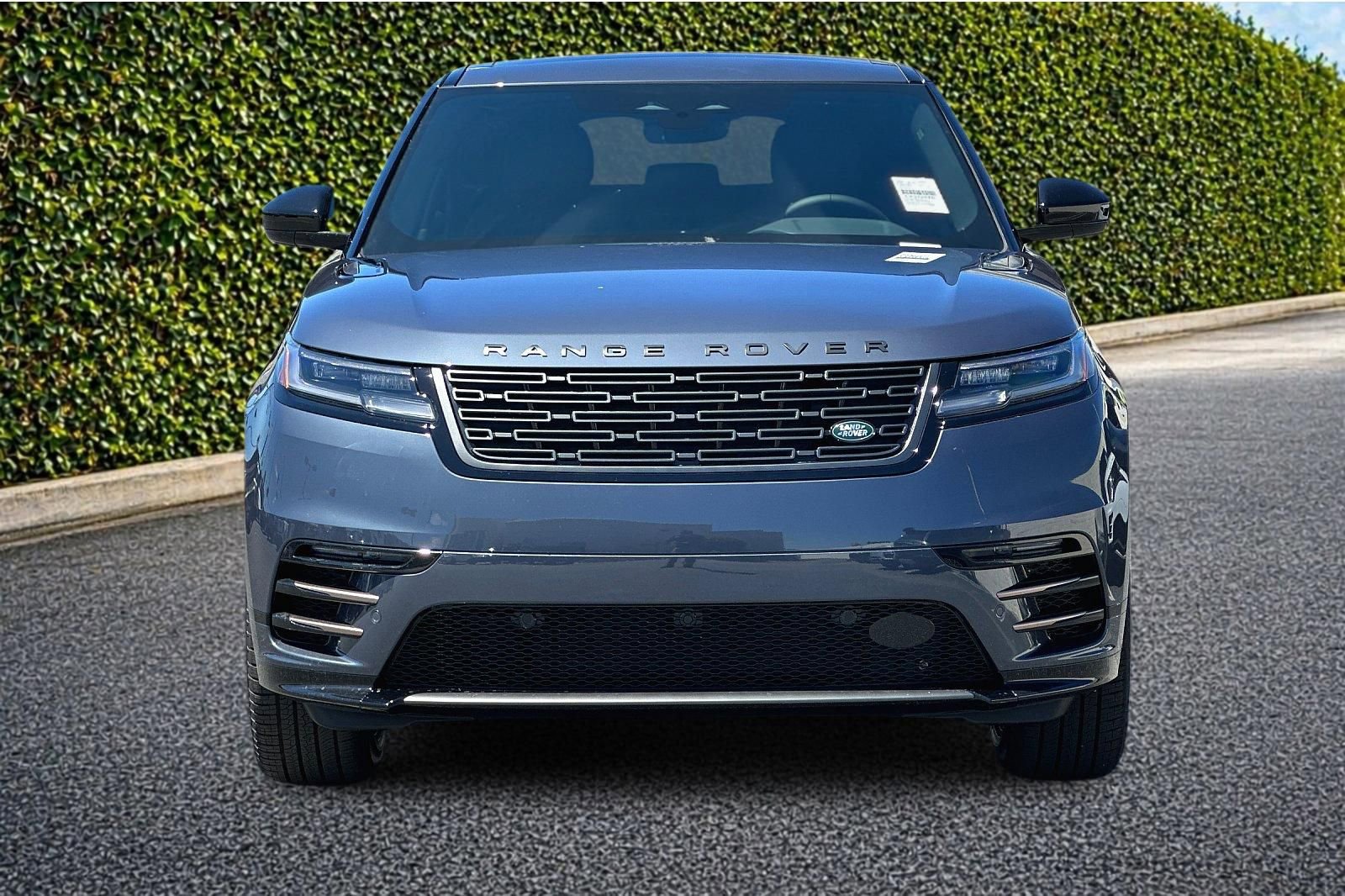 New 2024 Land Rover Range Rover Velar Dynamic SE AWD/4WD image 9
