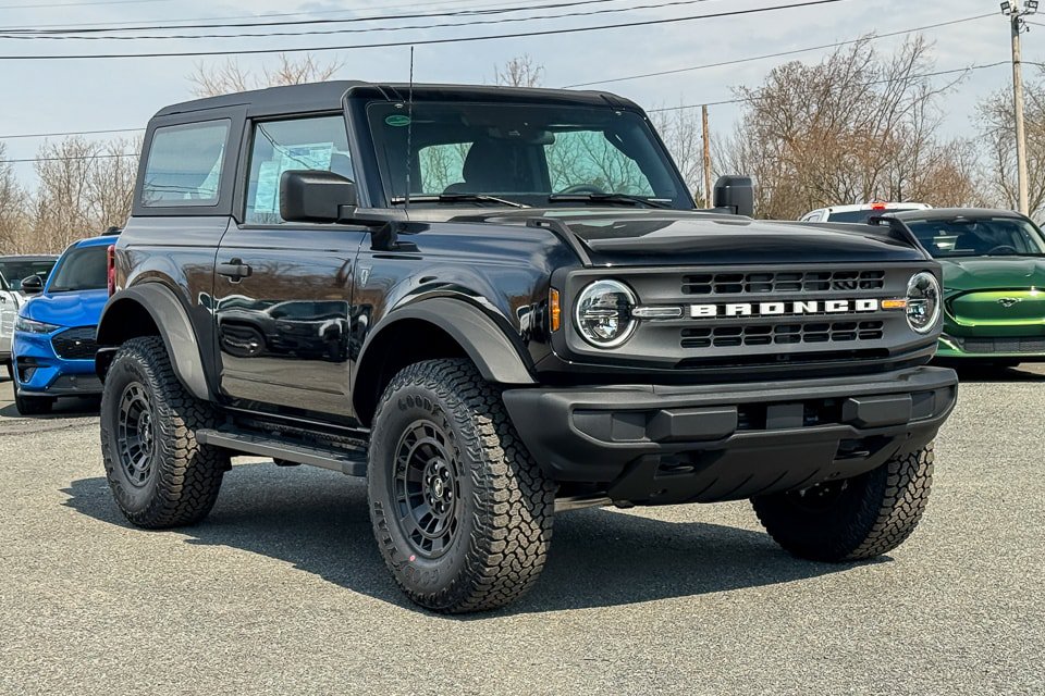 New 2026 Ford Bronco 2-Door w/ Sasquatch Package