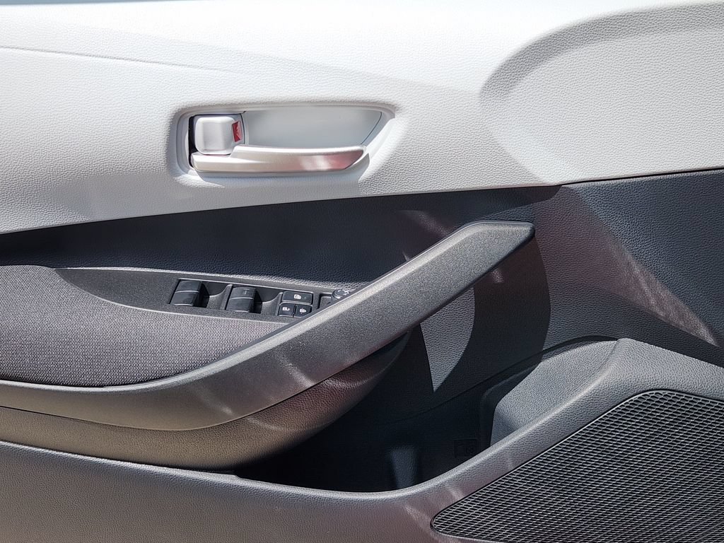 New 2026 Toyota Corolla SE FWD image 17