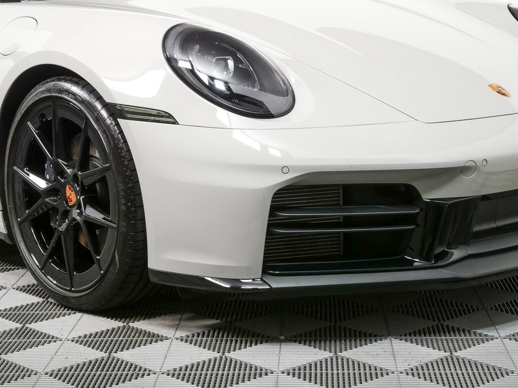Certified 2025 Porsche 911 Carrera RWD image 34