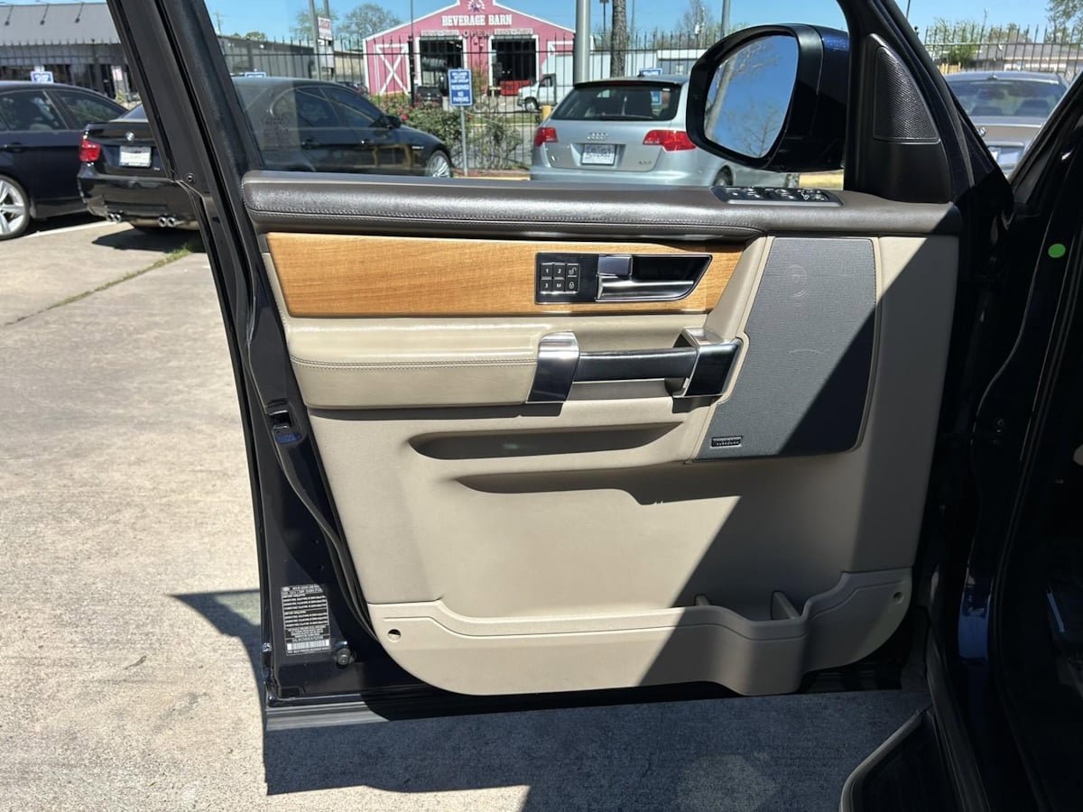 Used 2014 Land Rover LR4 HSE LUX image 33