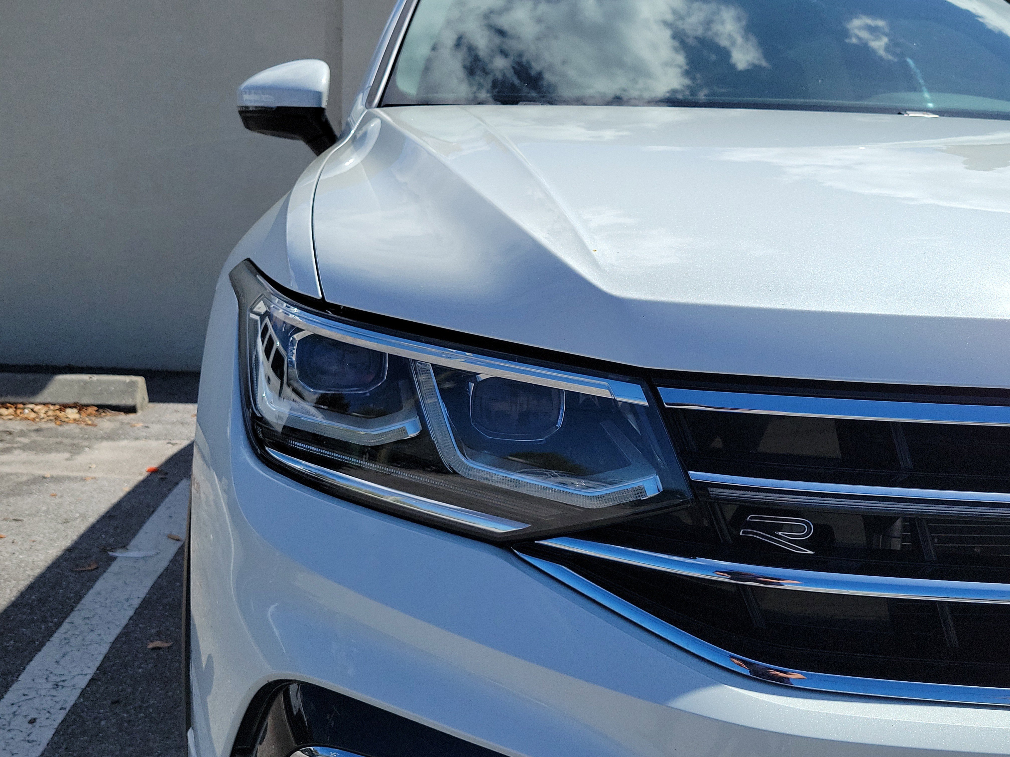 Used 2023 Volkswagen Tiguan SEL R-Line image 6