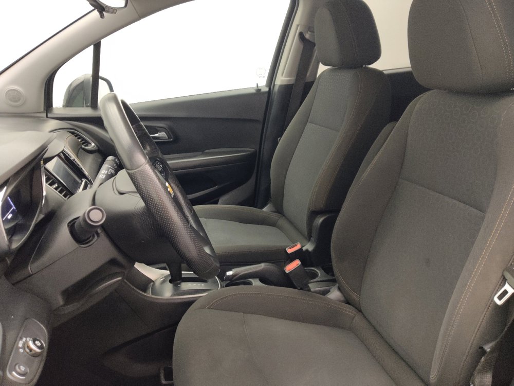 Used 2021 Chevrolet Trax LS w/ Tint and Cruise Package image 17
